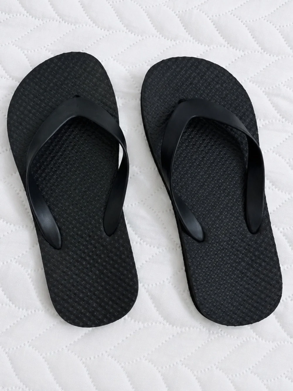 Old Navy Black Textured Flip Flop Sandals